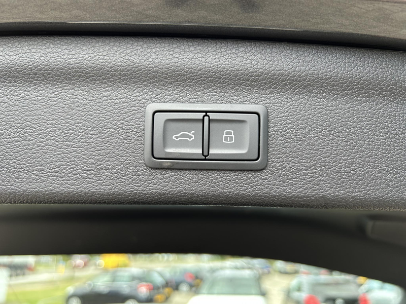 Audi Q3 45 TFSI e S edition S line AUTOMAAT | PLUG IN HYBR — photo 27