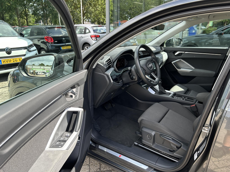 Audi Q3 45 TFSI e S edition S line AUTOMAAT | PLUG IN HYBR — photo 7