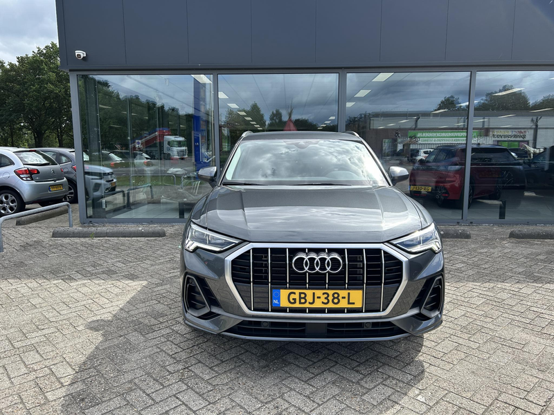 Audi Q3 45 TFSI e S edition S line AUTOMAAT | PLUG IN HYBR — photo 2