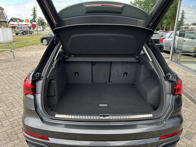 Audi Q3 45 TFSI e S edition S line AUTOMAAT | PLUG IN HYBR — photo 25