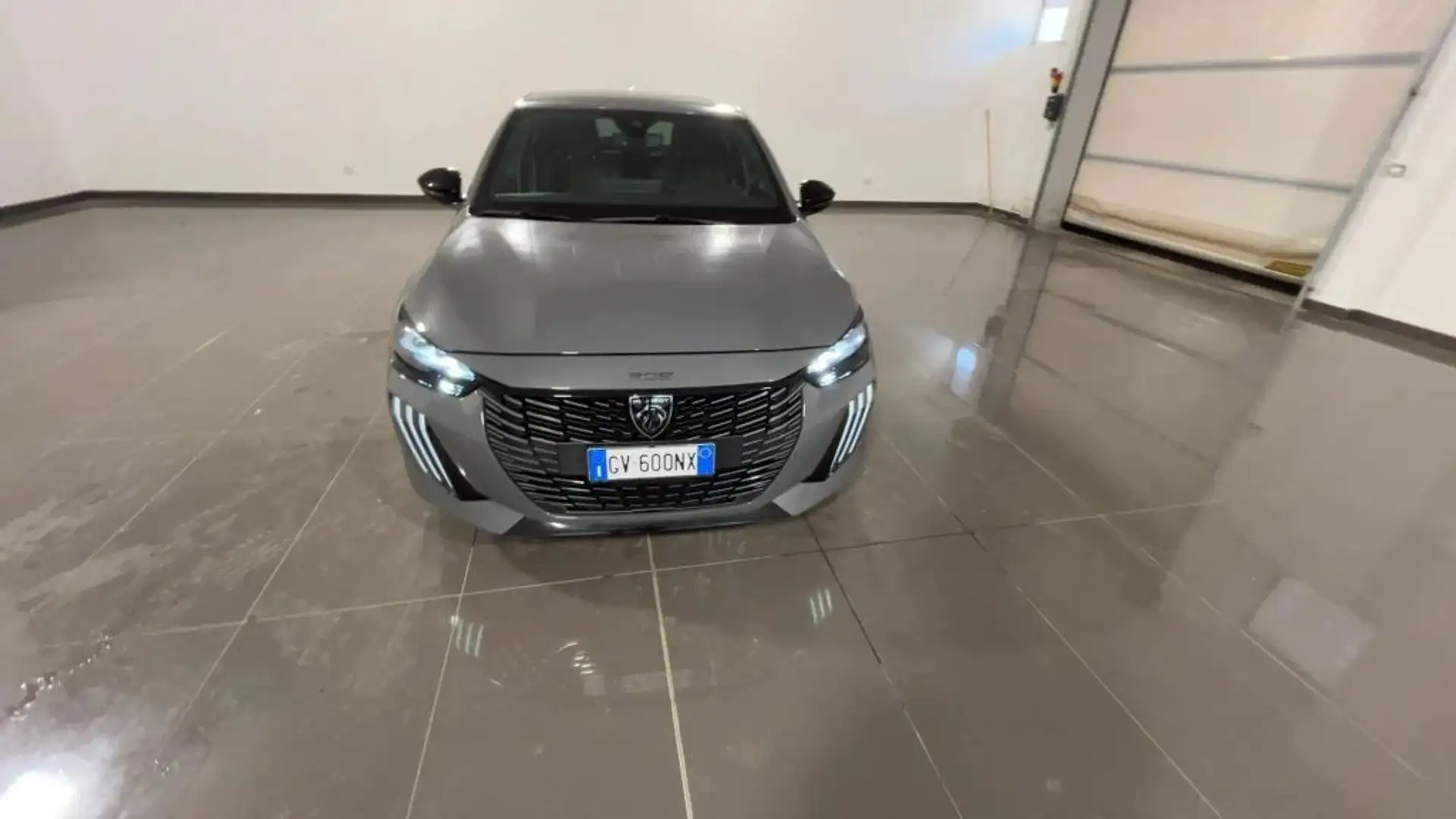 Peugeot 208 PureTech 100 Stop&Start 5 porte GT Grigio - 2