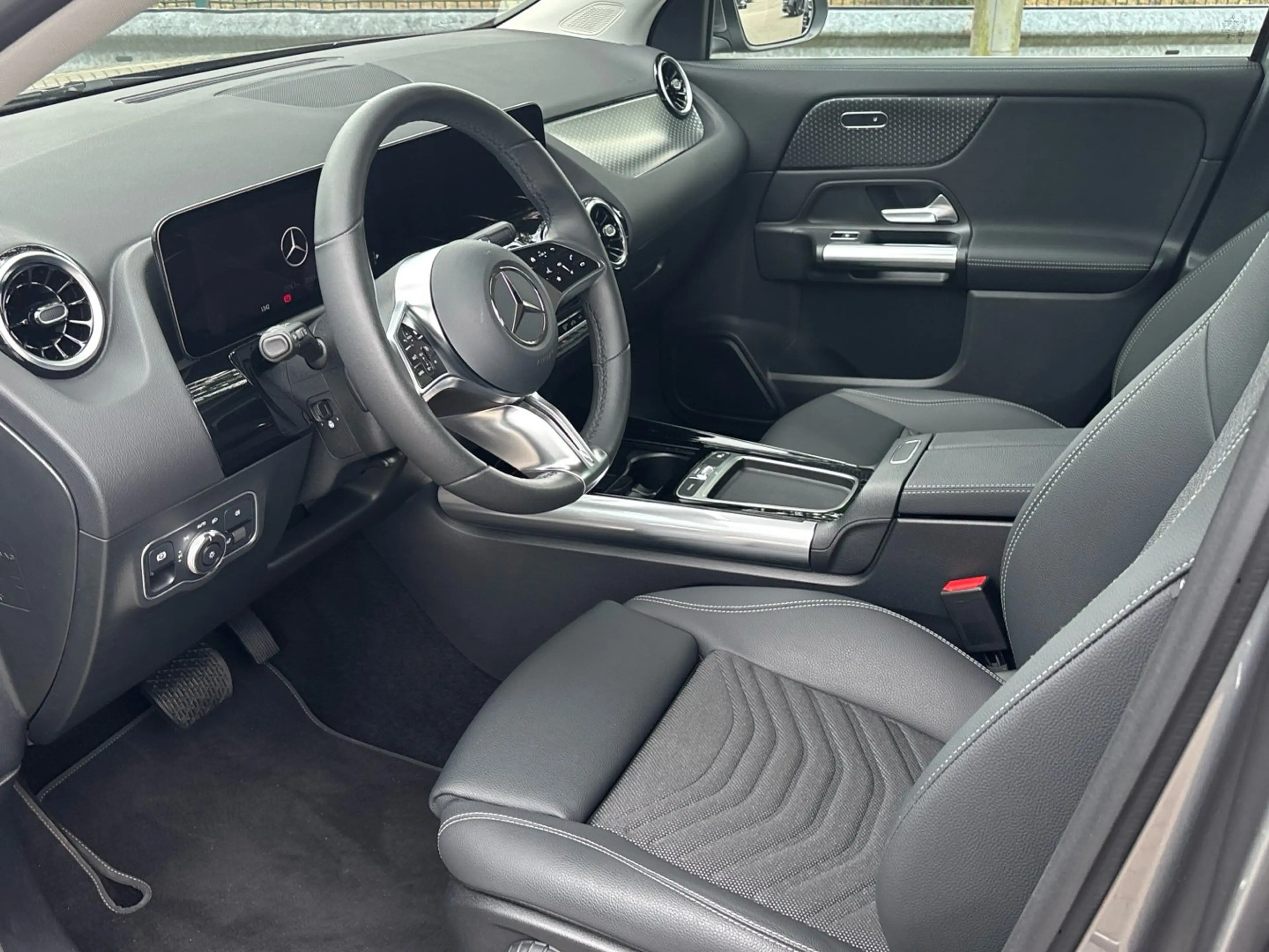 Mercedes-Benz GLA 220 d 4M Progressive-Advanced Kamera CarPlay — photo 13