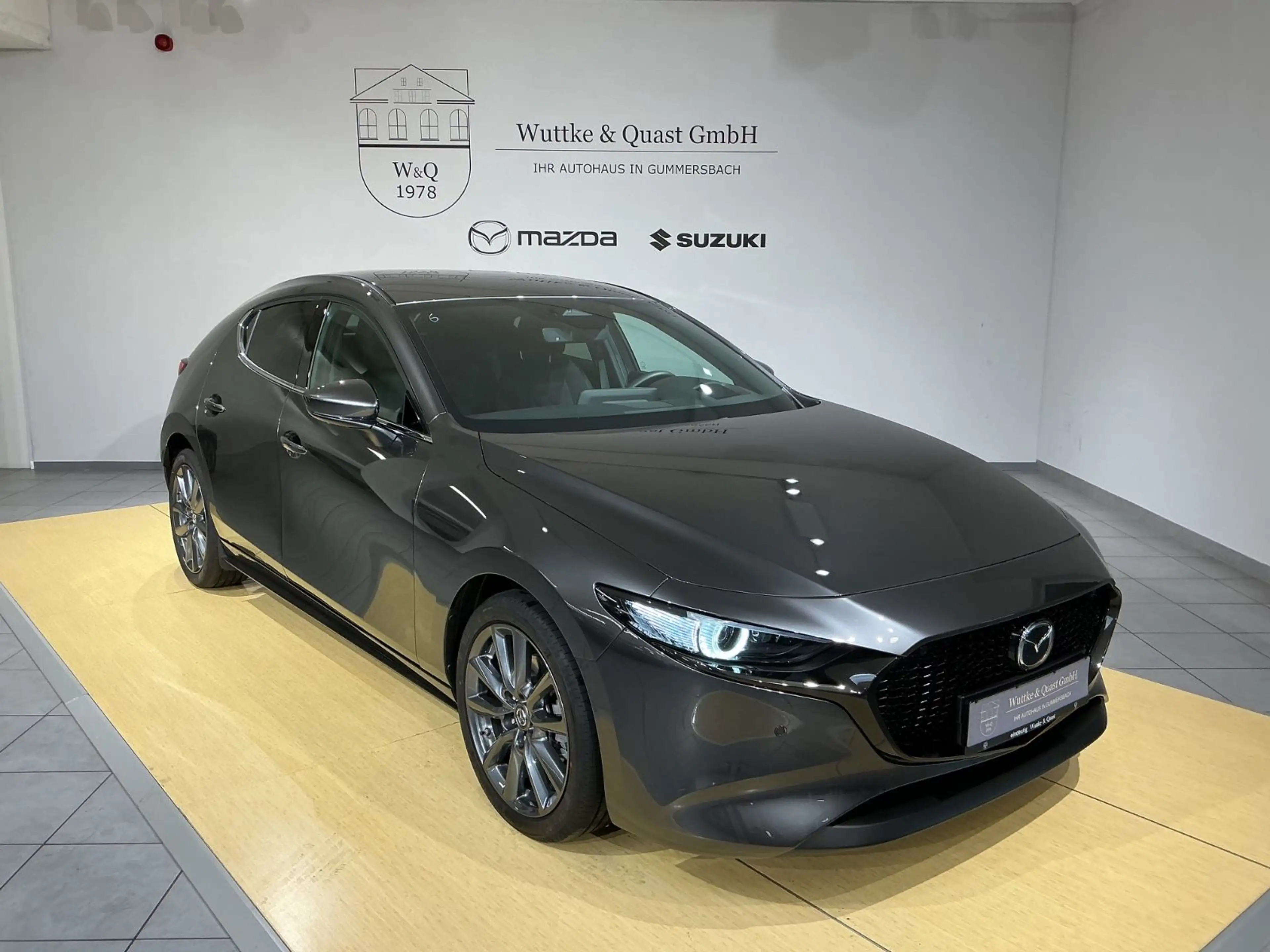 Mazda 3 Exclusive-Line *BOSE*360°*Matrix*Carplay*
