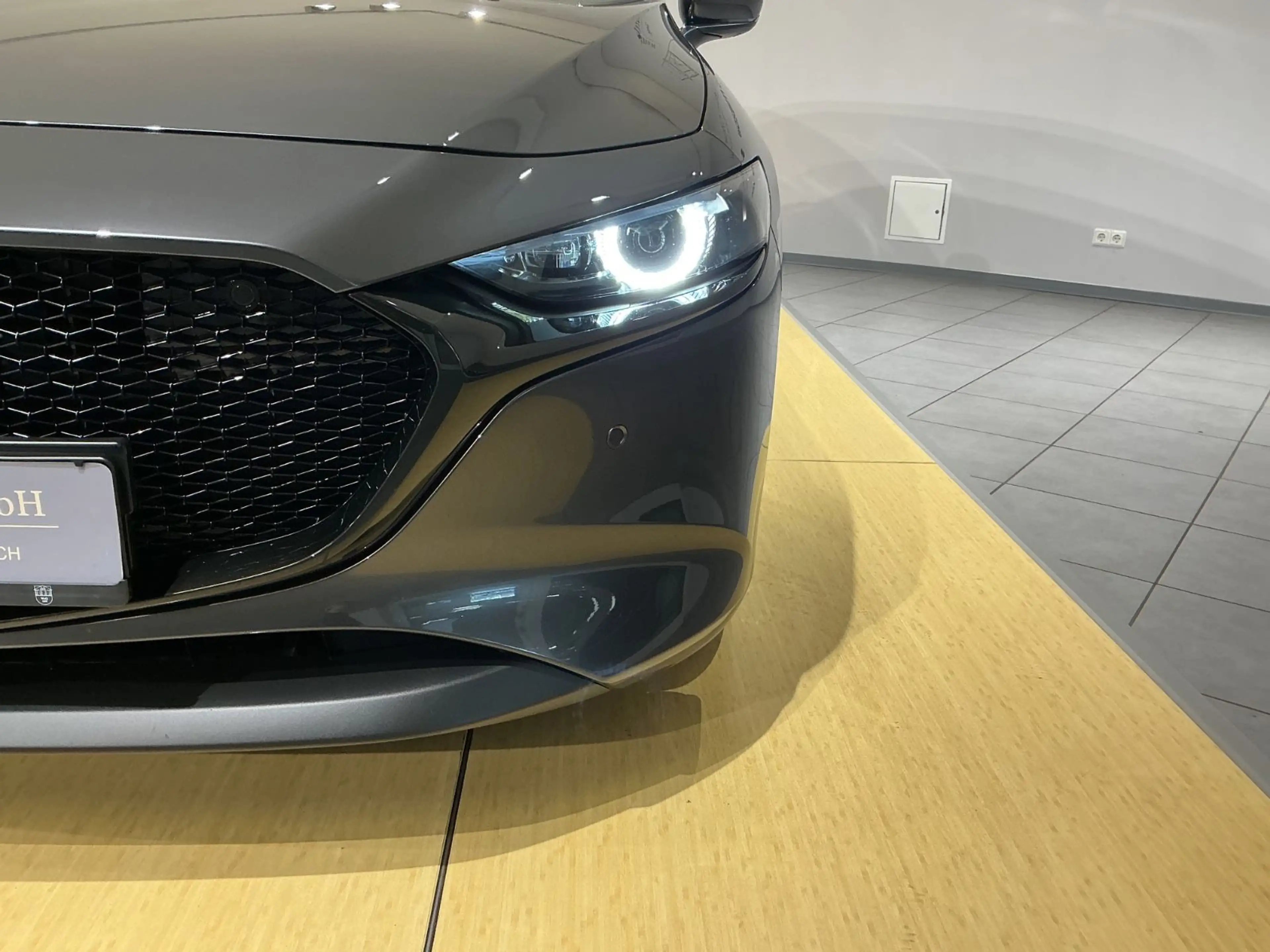 Mazda 3 Exclusive-Line *BOSE*360°*Matrix*Carplay* — photo 8