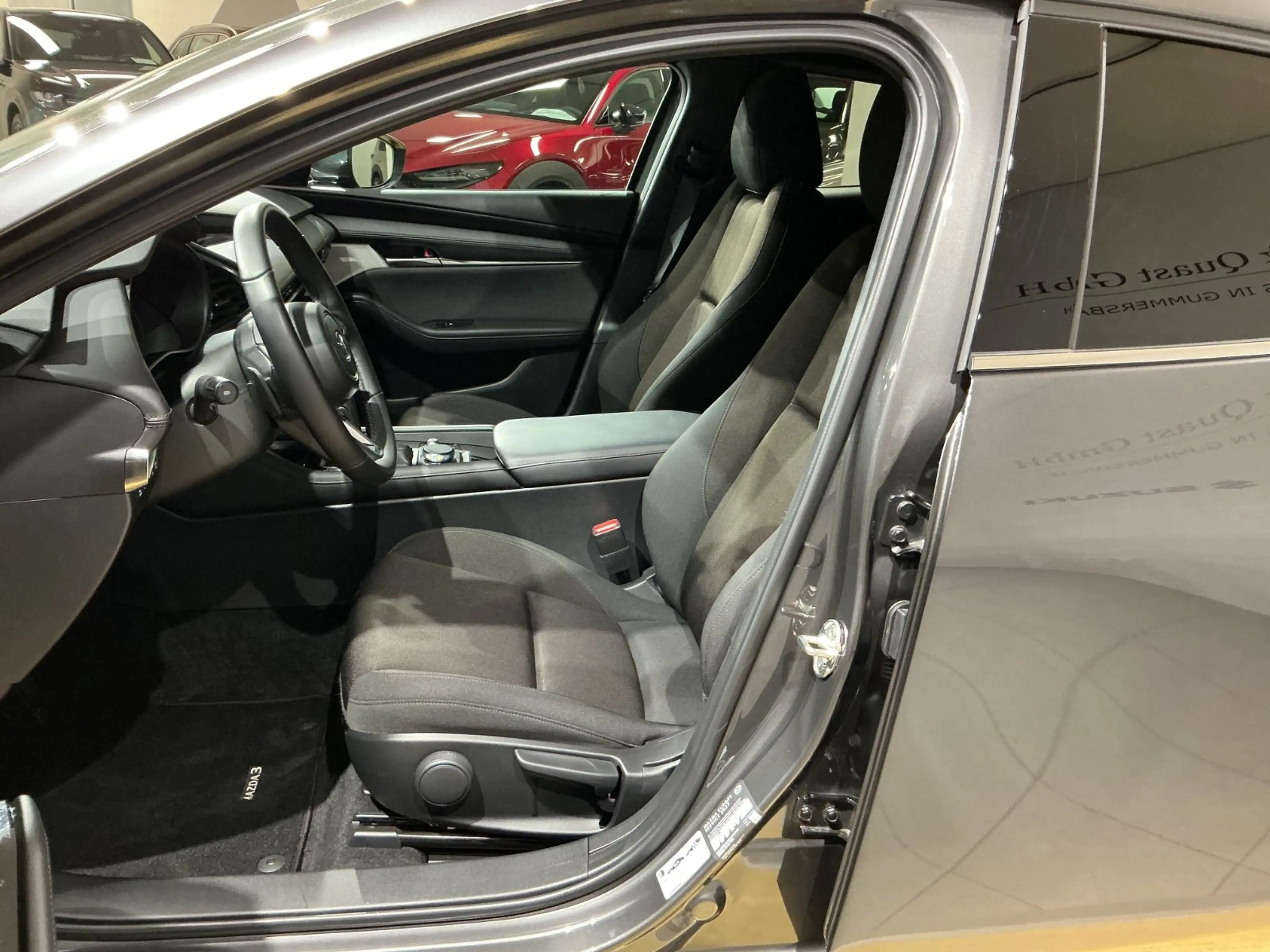 Mazda 3 Exclusive-Line *BOSE*360°*Matrix*Carplay* — photo 11