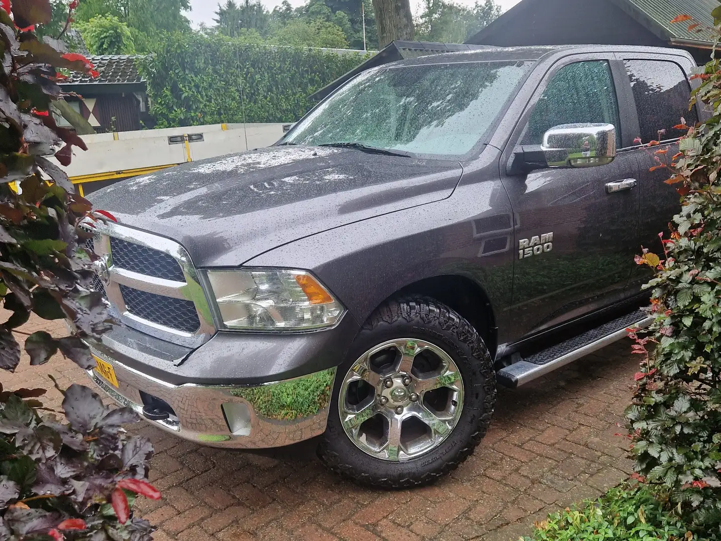 Dodge RAM Slt 4x4 Bruin - 2