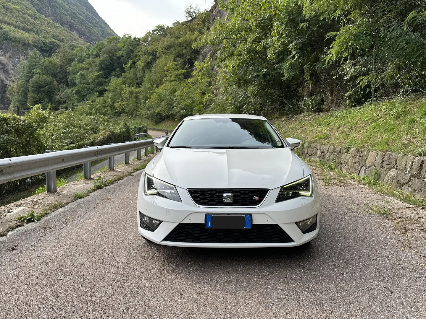 SEAT Leon Leon 5p 2.0 tdi cr FR s Bianco - 2