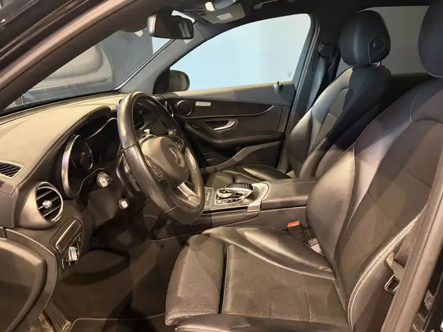 Mercedes-Benz GLC view 9