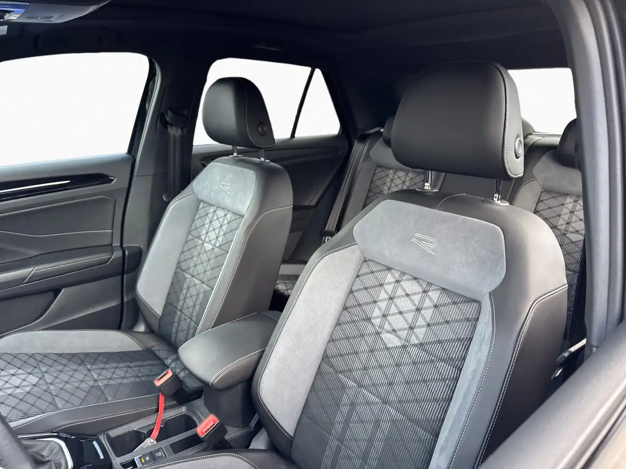Volkswagen T-Roc R-Line 1.5 E2 R-L BT110 TSID7F, миниатюра 10