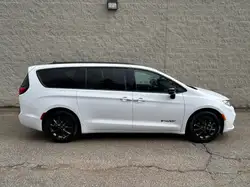 Chrysler Pacifica 2026