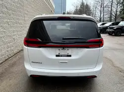 Chrysler Pacifica 2026