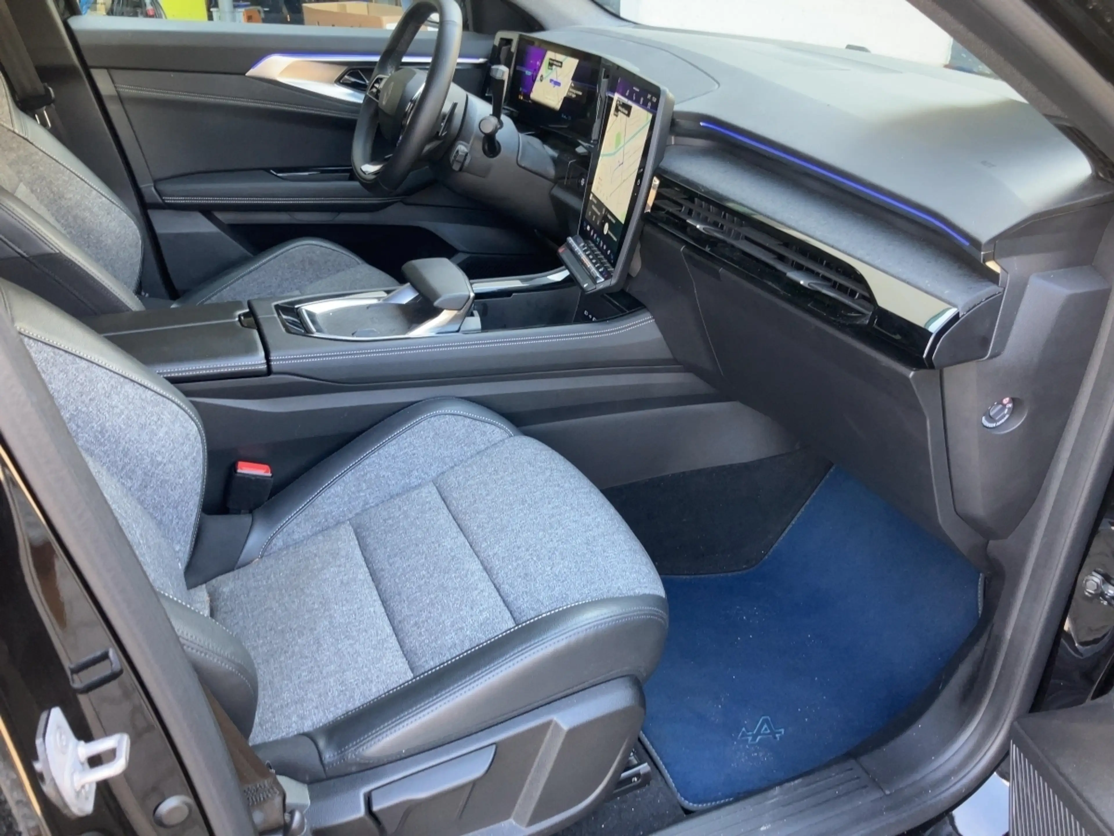 Renault Rafale Techno E-Tech Full Hybrid 200 — photo 10