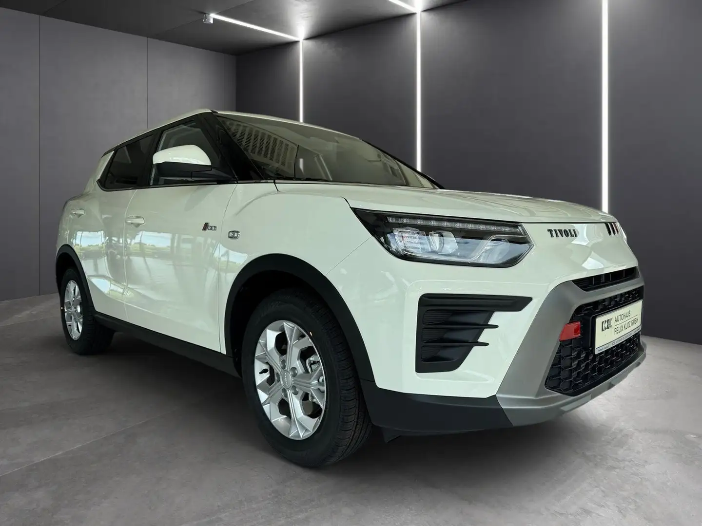 KGM Tivoli NOMAD Automatik*Navi*Kamera*Sitzheizung Weiß - 2