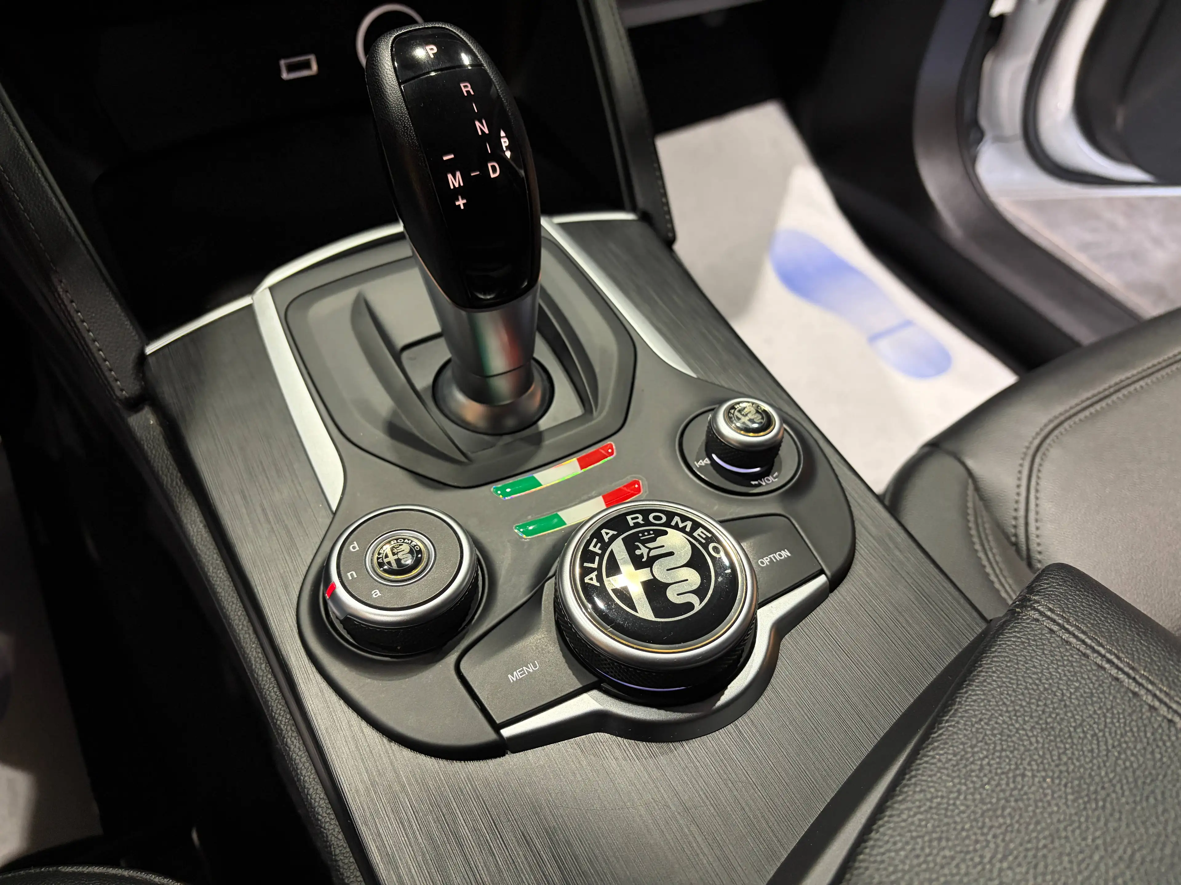 Alfa Romeo Stelvio 2.2 JTD *CRUISE CONTROL*CAMERA*XENON*GARANTIE* — photo 15