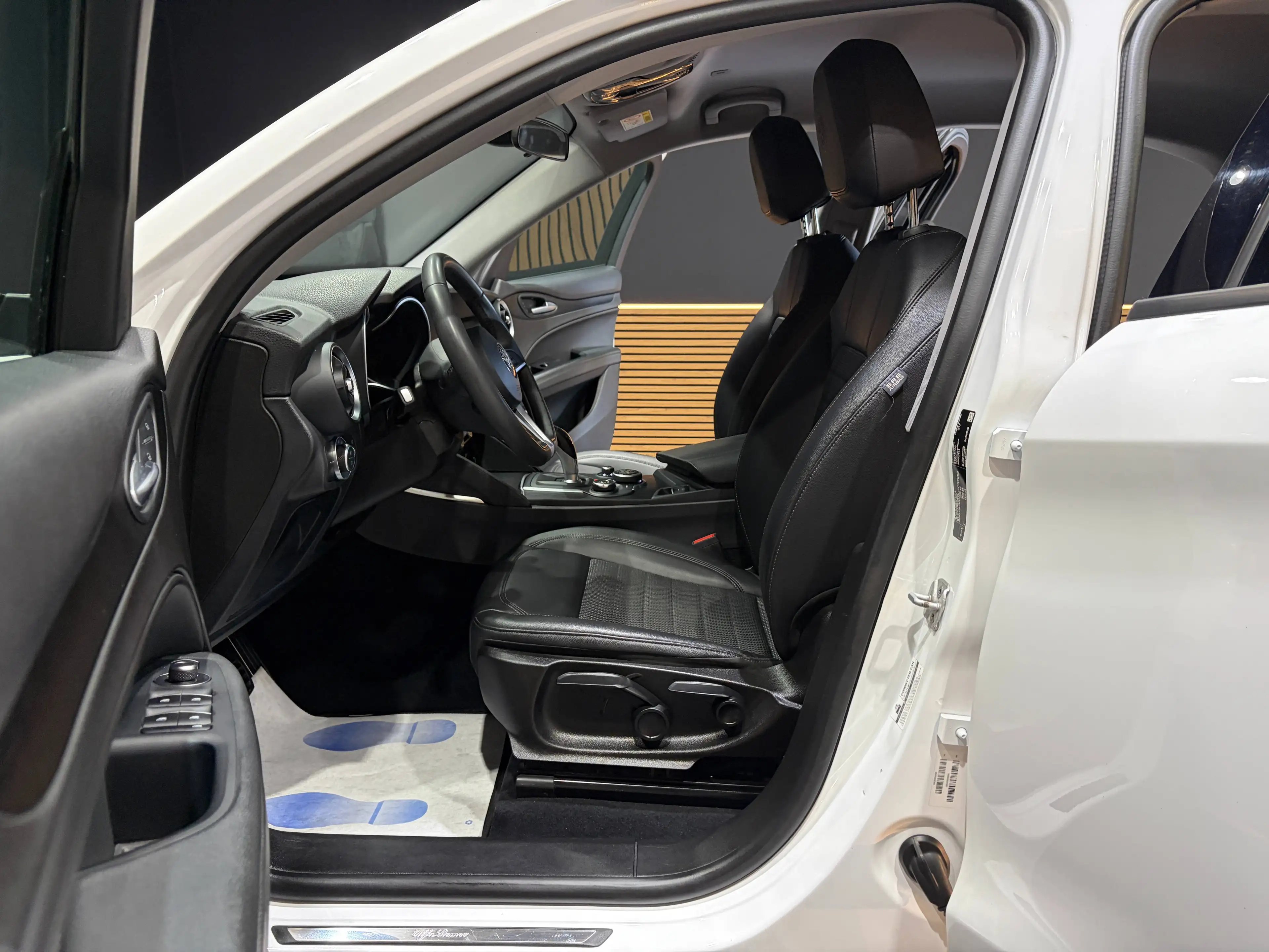 Alfa Romeo Stelvio 2.2 JTD *CRUISE CONTROL*CAMERA*XENON*GARANTIE* — photo 9
