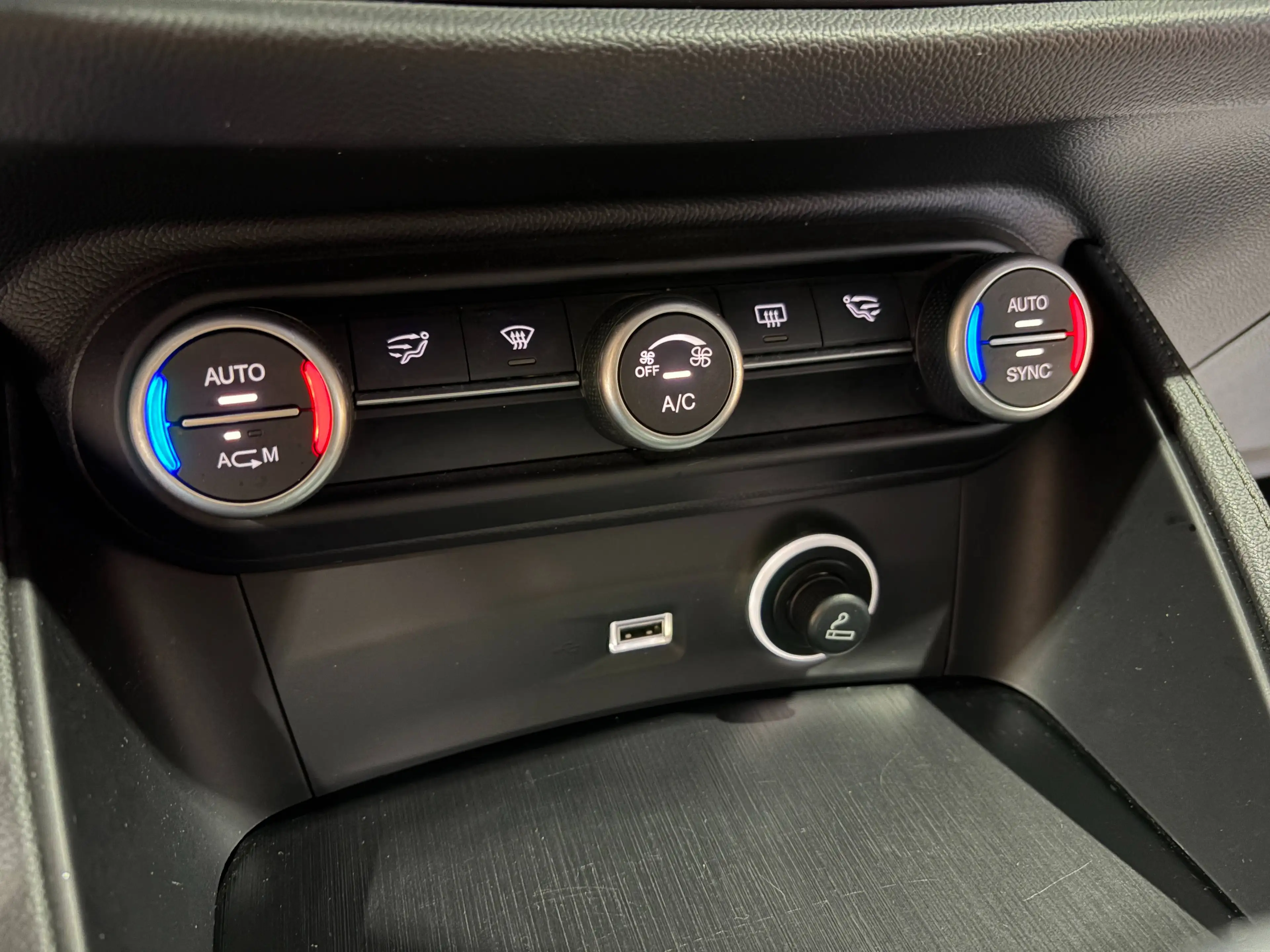 Alfa Romeo Stelvio 2.2 JTD *CRUISE CONTROL*CAMERA*XENON*GARANTIE* — photo 14