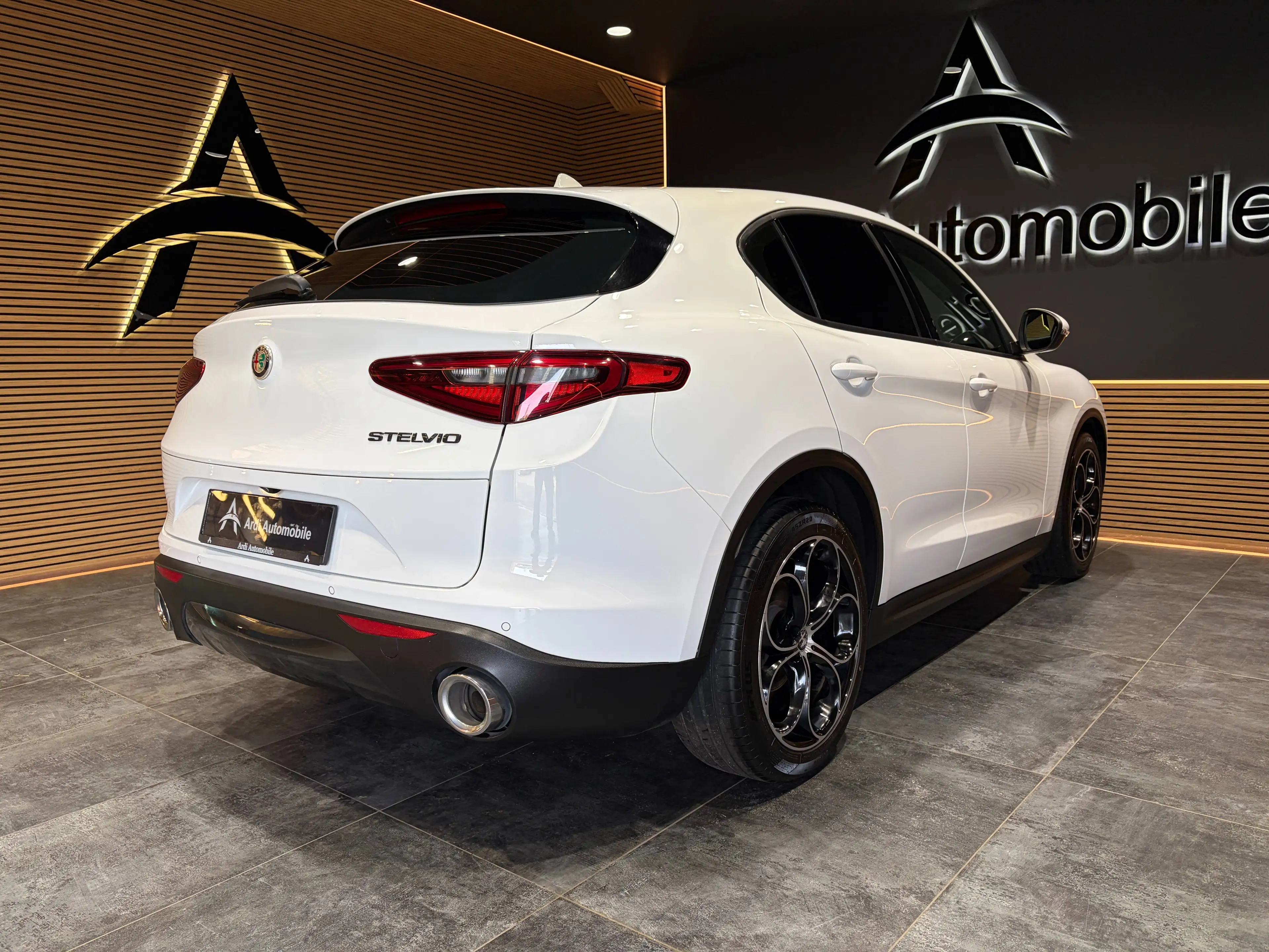 Alfa Romeo Stelvio 2.2 JTD *CRUISE CONTROL*CAMERA*XENON*GARANTIE* — photo 5