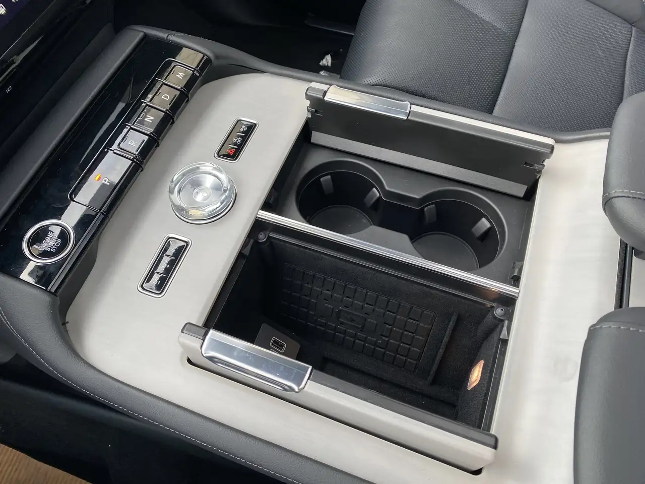 Lincoln Navigator снимка Lincoln Navigator