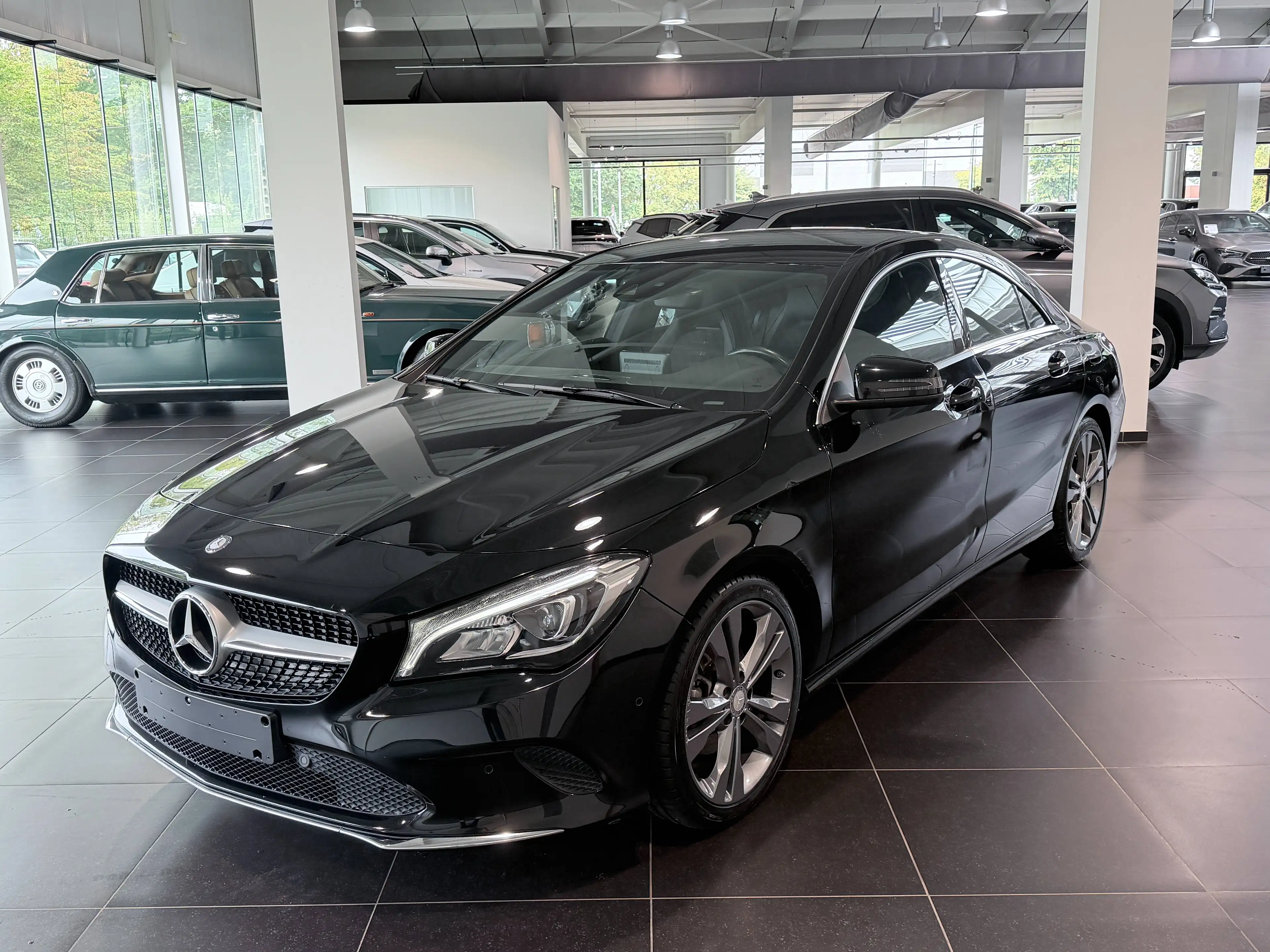 Mercedes-Benz CLA 180 CLA 180 / PDC / Stoelverwarming