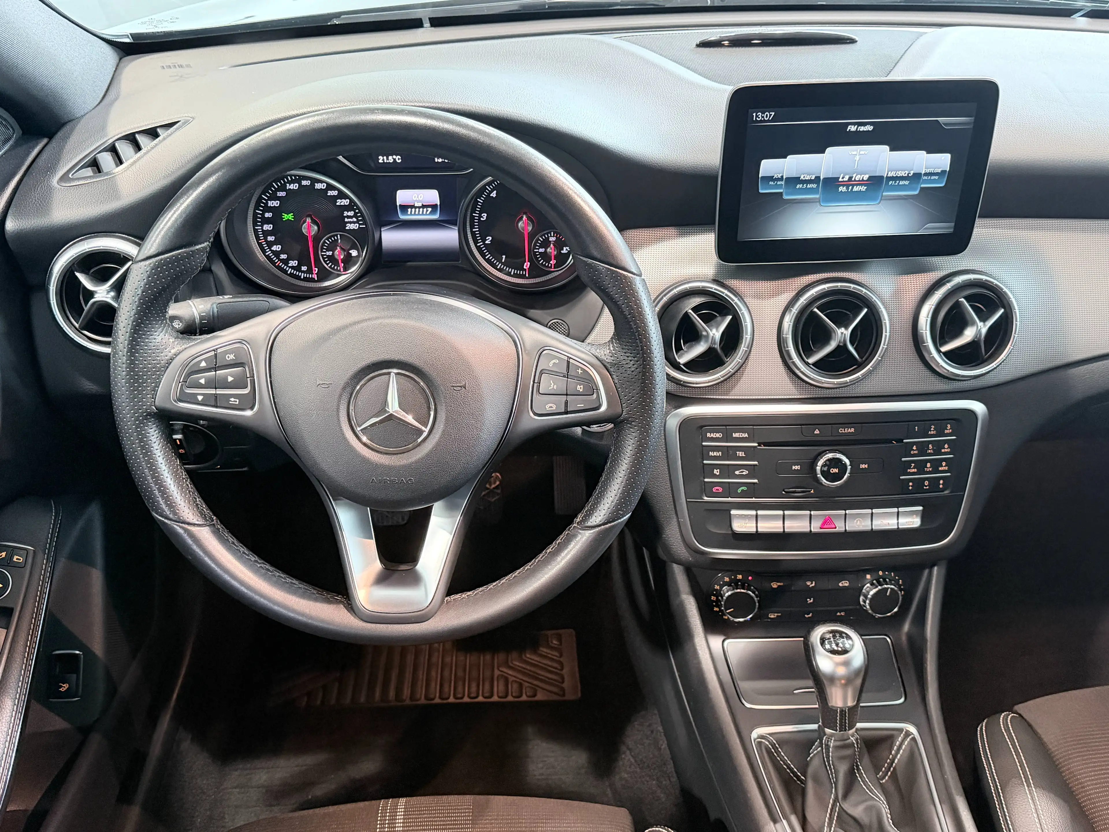 Mercedes-Benz CLA 180 CLA 180 / PDC / Stoelverwarming — photo 10