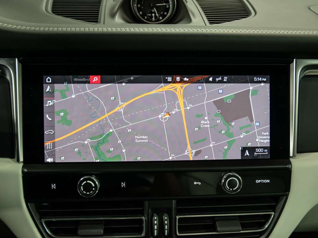 2023 Porsche Macan PLATINUM EDITION 4dr All-Wheel Drive Automatic thumb 30