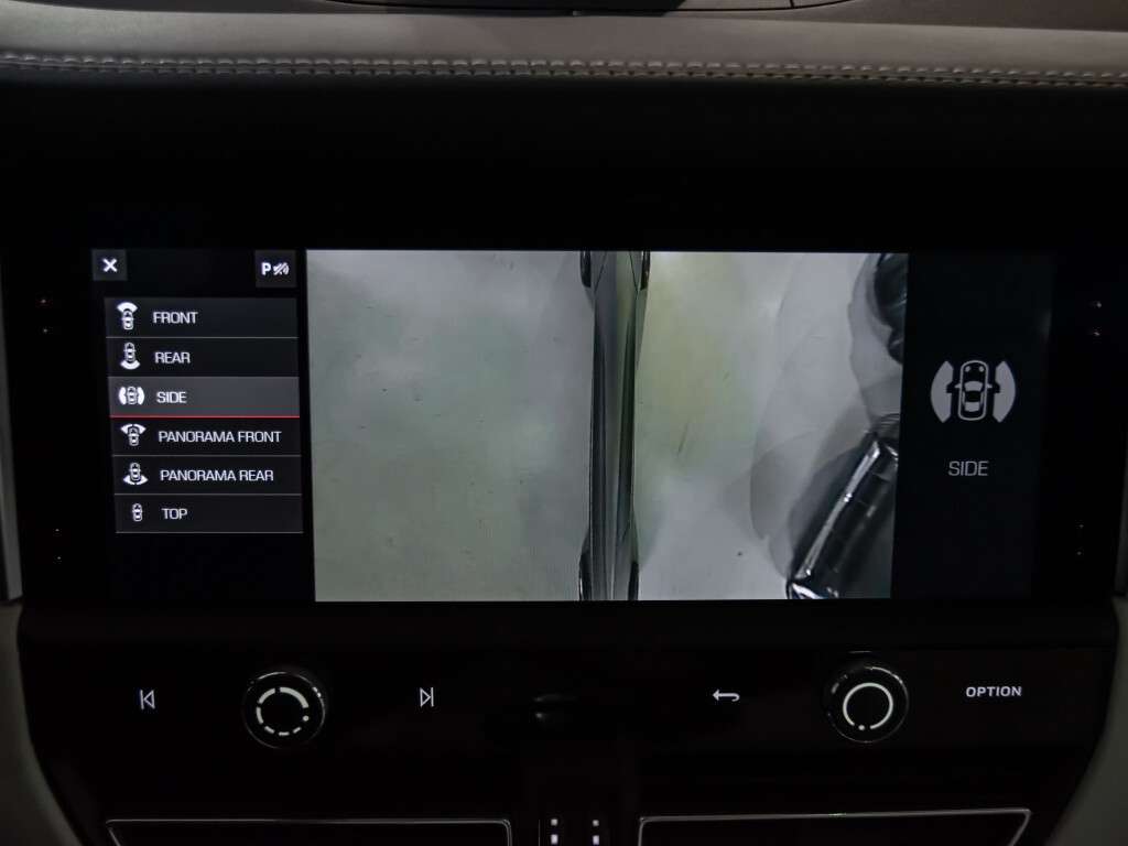 2023 Porsche Macan PLATINUM EDITION 4dr All-Wheel Drive Automatic thumb 29