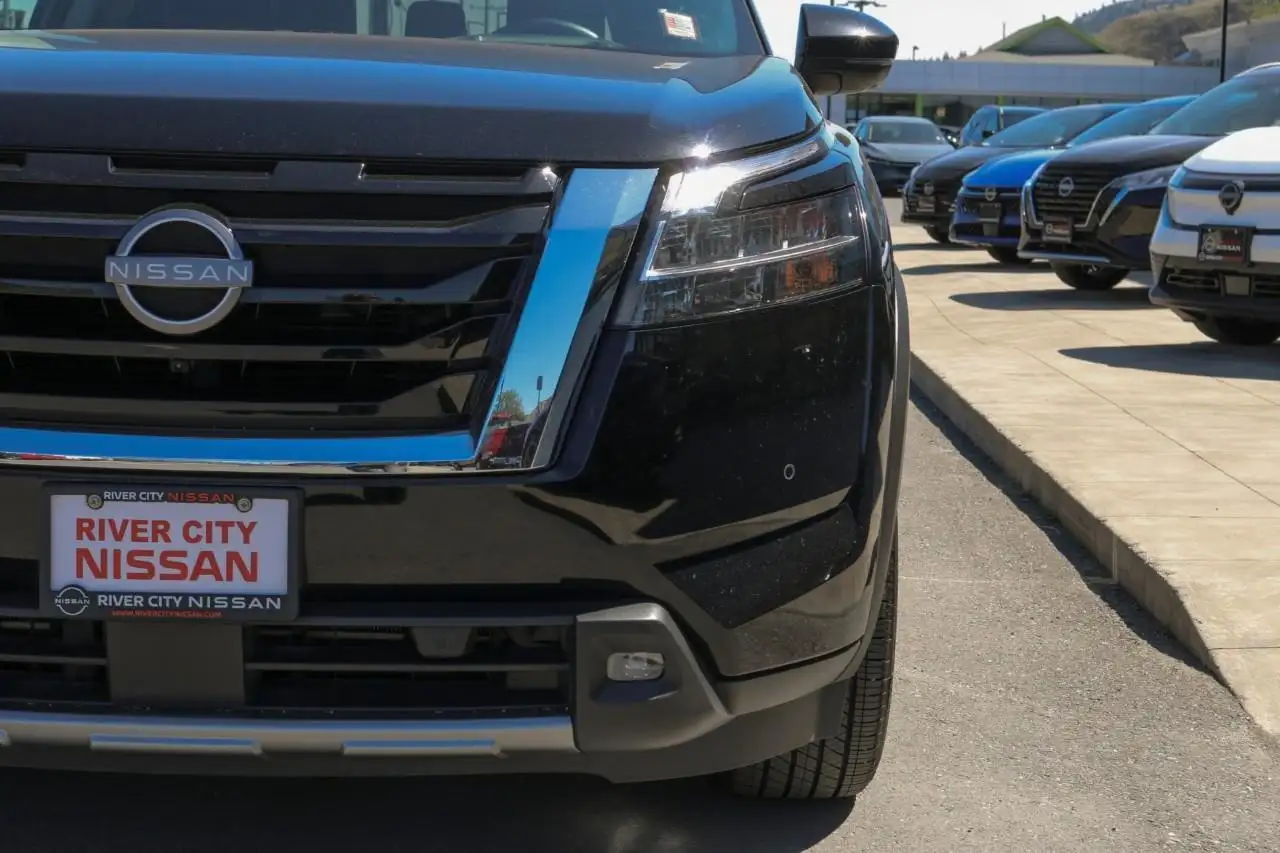 Nissan Pathfinder снимка Nissan Pathfinder