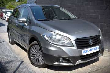 Sx4 S-Cross 1.6 DDiS / FULL OP / TOIT PANO / HISTORIQUE COMPLET / GARANTIE !