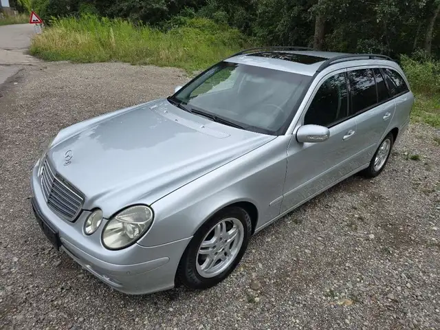 Mercedes-Benz E 220 T Avantgarde Sport Exterieur CDI Aut
