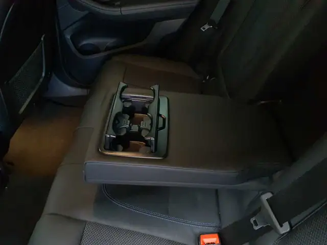 BMW X3 view 9