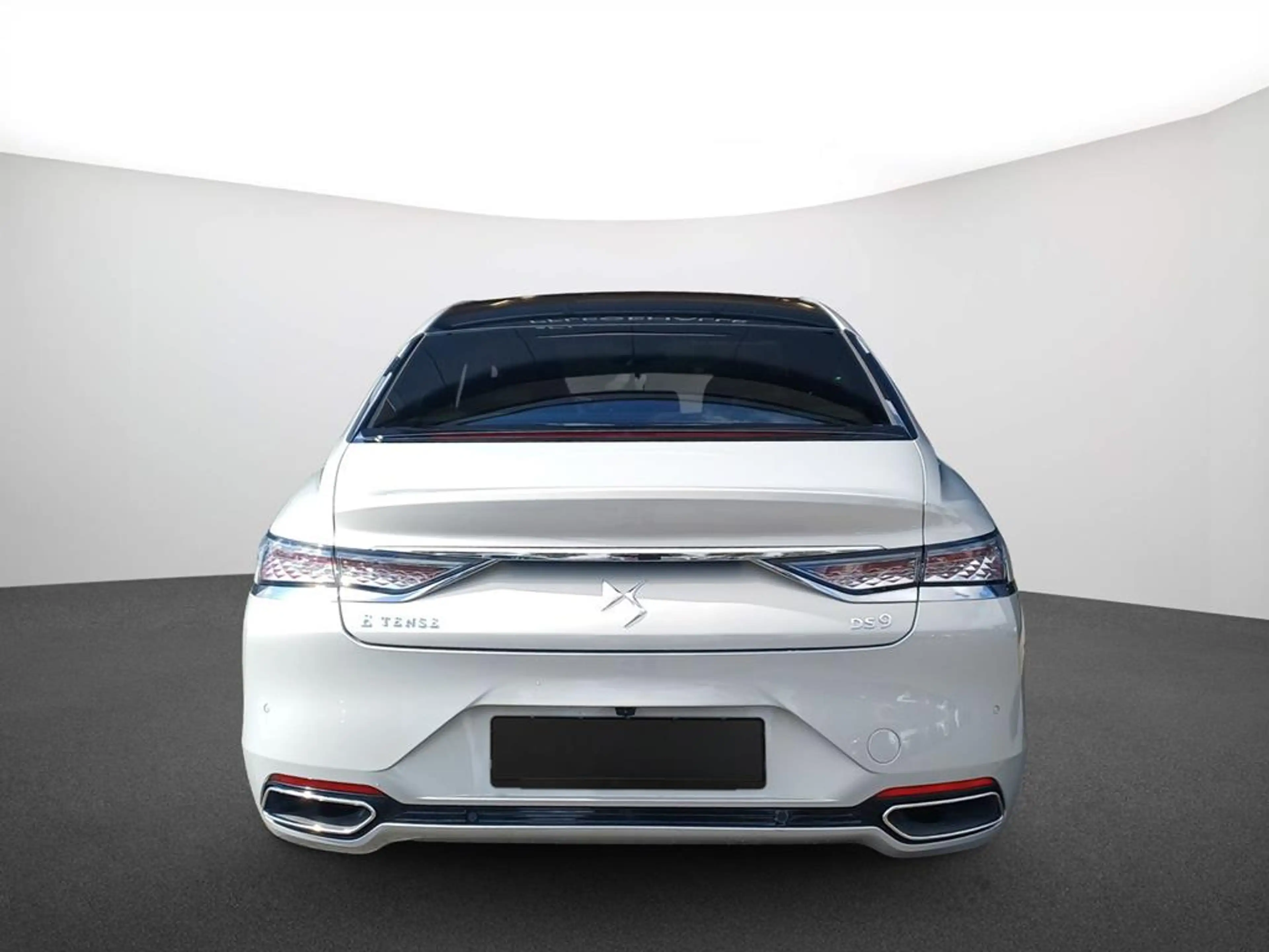 DS Automobiles DS 9 E-Tense 225 Rivoli + — photo 4
