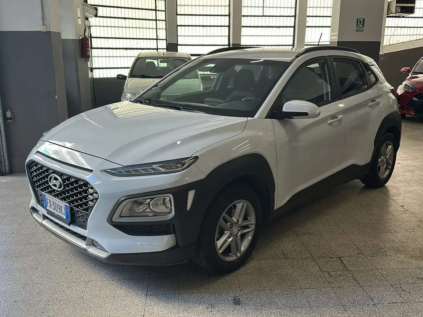 Hyundai KONA Kona I 2017 1.0 t-gdi Xpossible 2wd 120cv my18 Weiß - 2