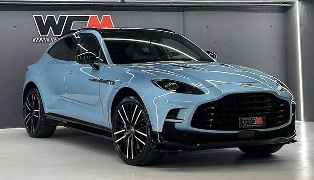 Aston Martin DBX 707