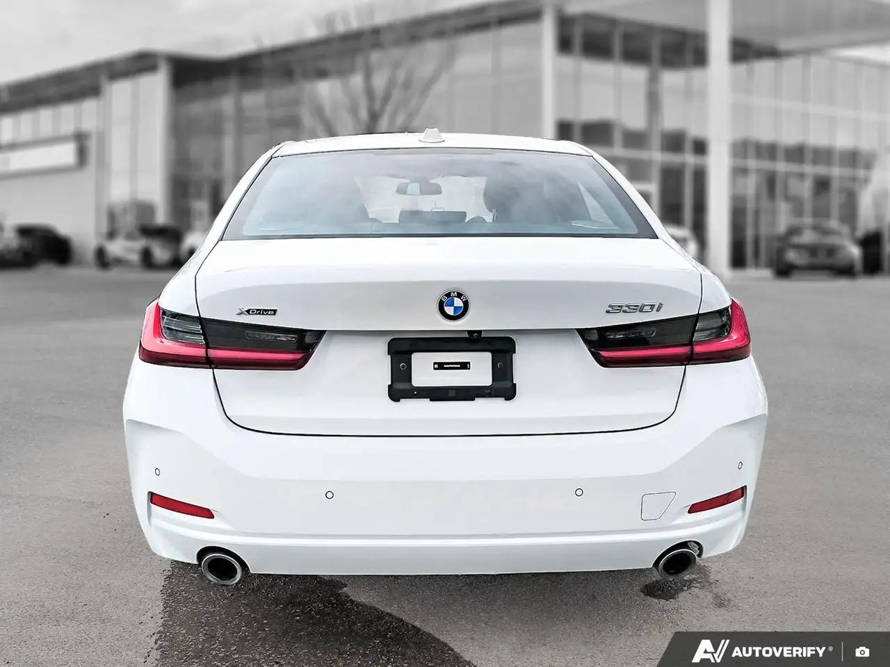 BMW 3 Series снимка BMW 3 Series