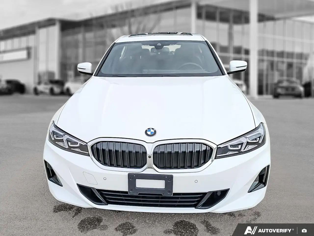 BMW 3 Series снимка BMW 3 Series