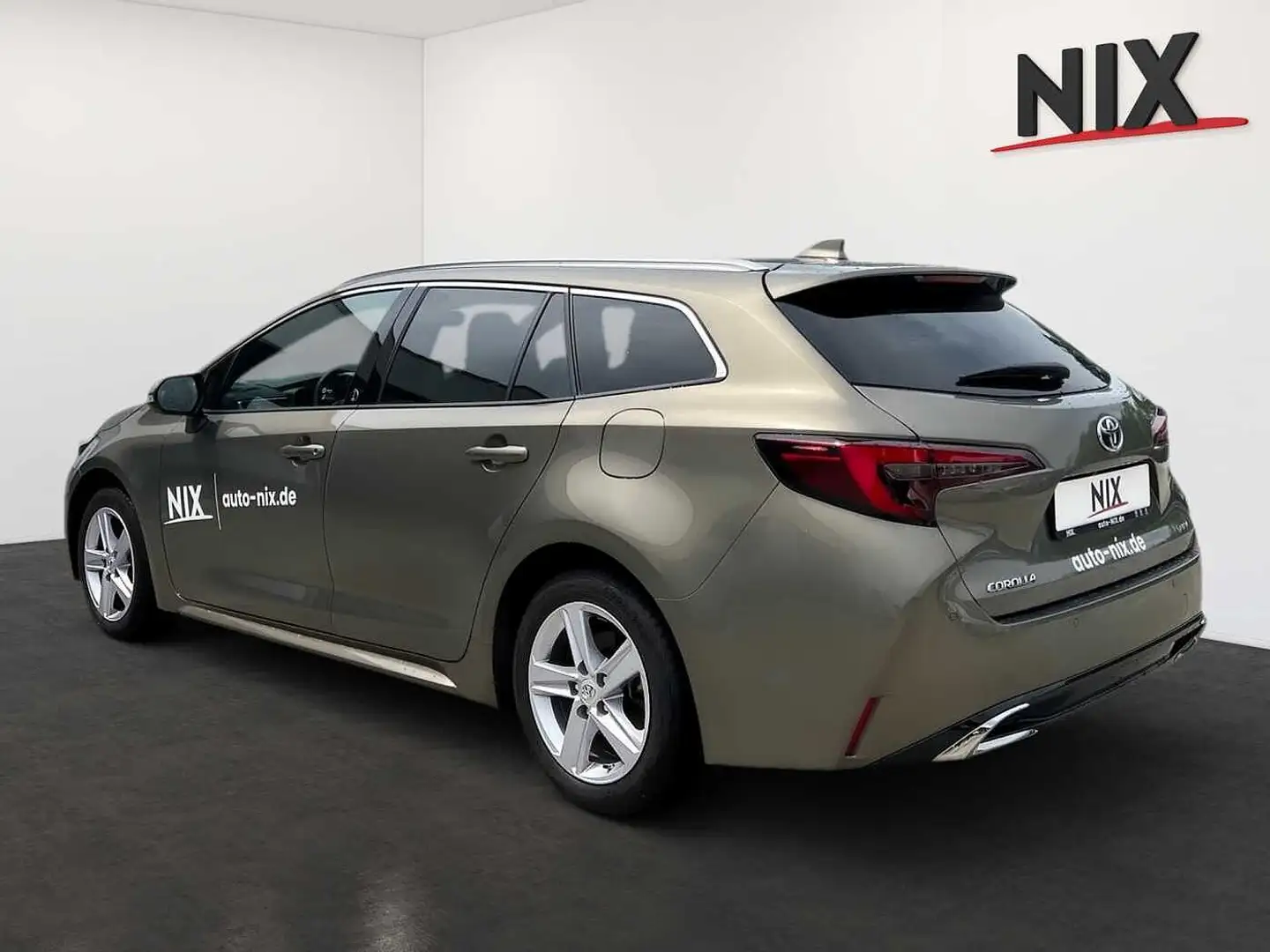 Toyota Corolla Touring Sports 2.0 Hybrid Team D LED Braun - 2