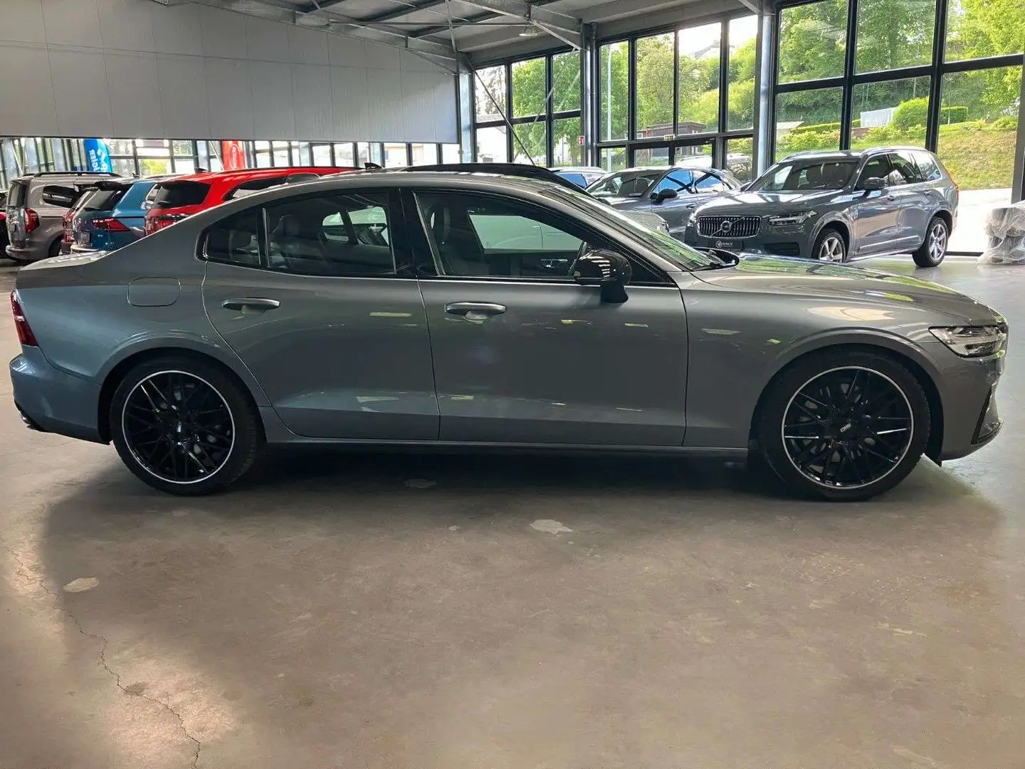Volvo S60 T5 R Design Gris - 2