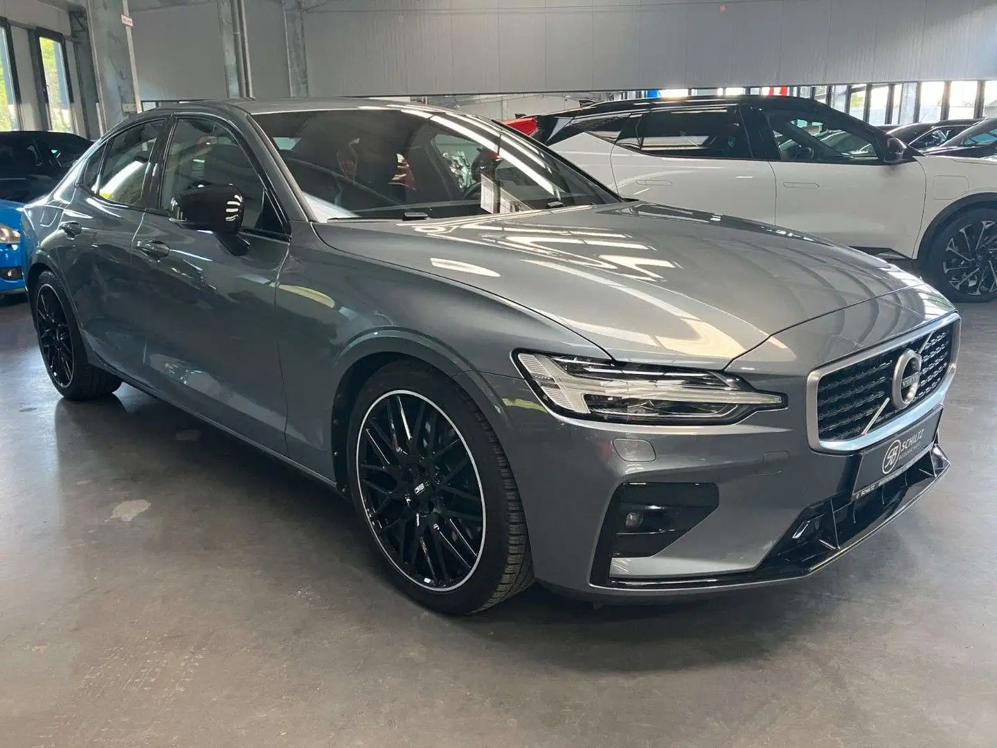 Volvo S60 T5 R Design Gris - 1