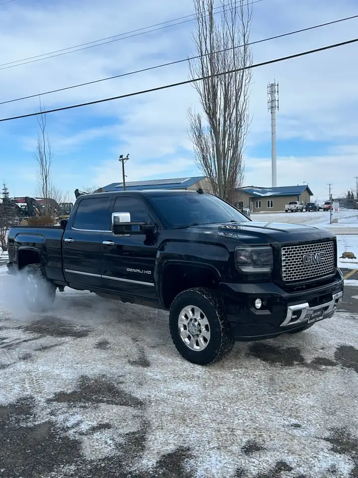 GMC Sierra 2500HD снимка GMC Sierra 2500HD