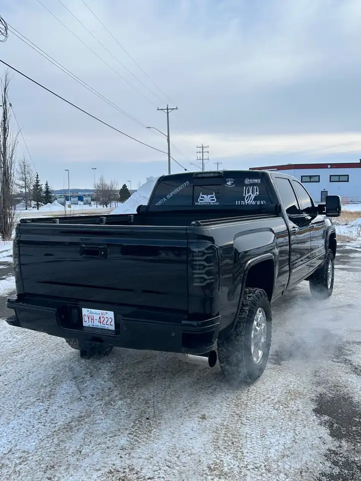GMC Sierra 2500HD снимка GMC Sierra 2500HD