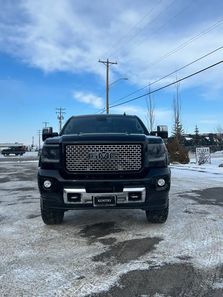GMC Sierra 2500HD снимка GMC Sierra 2500HD