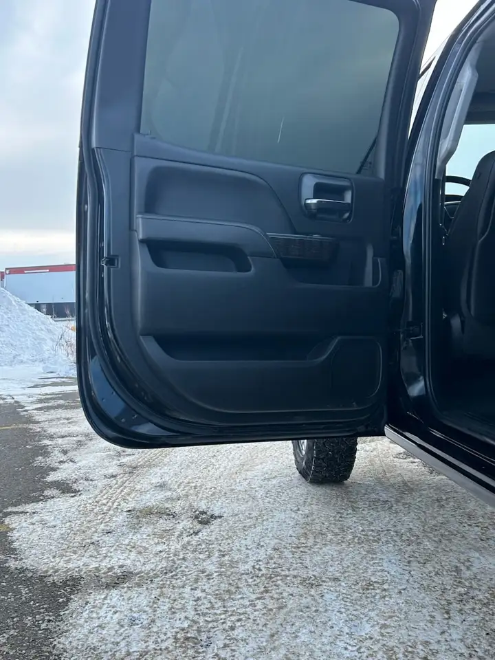 GMC Sierra 2500HD снимка GMC Sierra 2500HD