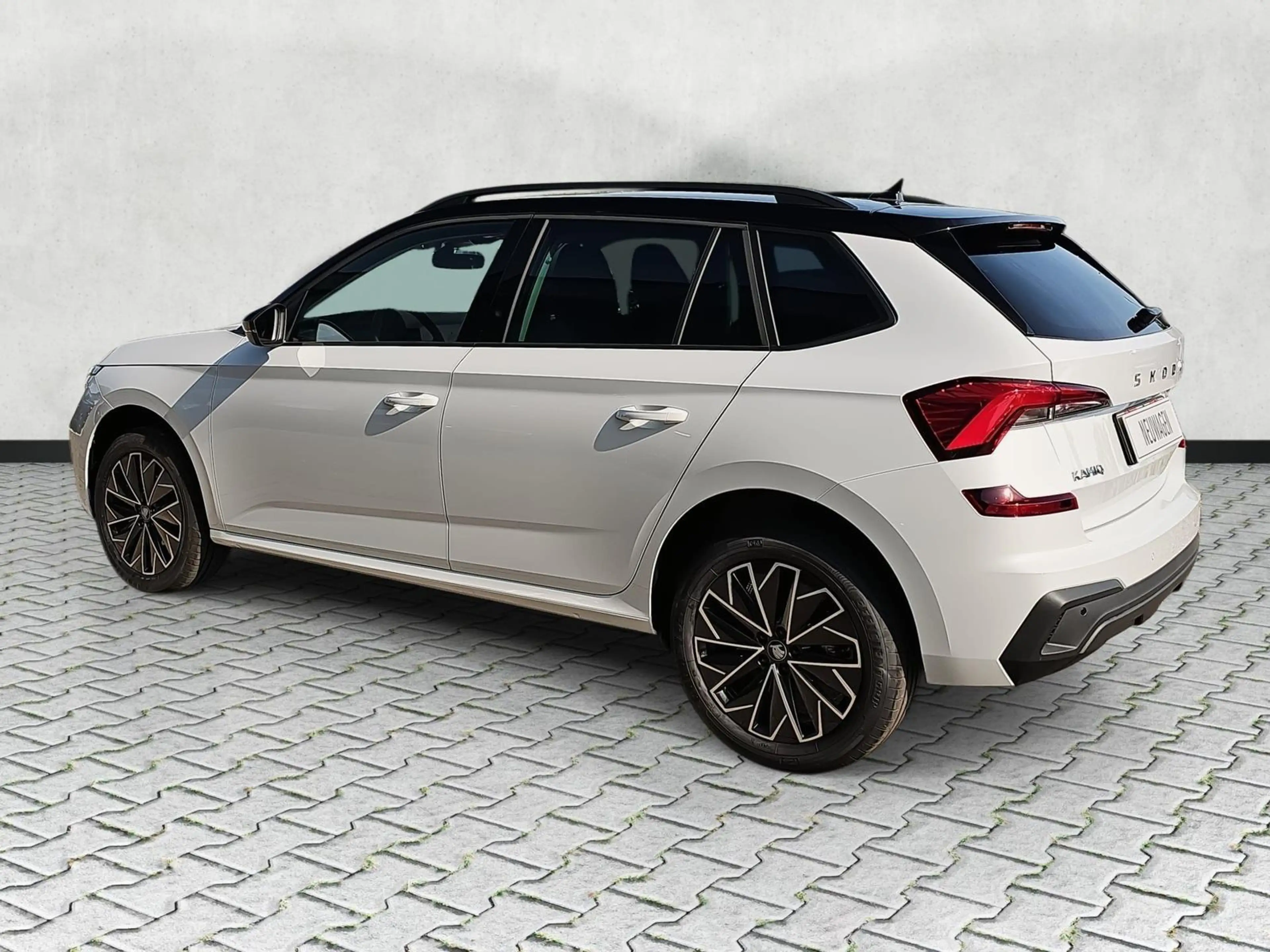 Skoda Kamiq Selection 1.0 TSI DSG Black 17Z Kamera SHZ 85 k... — photo 5