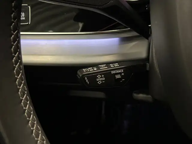 Audi Q7 view 18