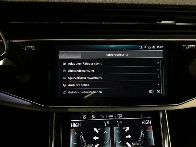 Audi Q7 view 23