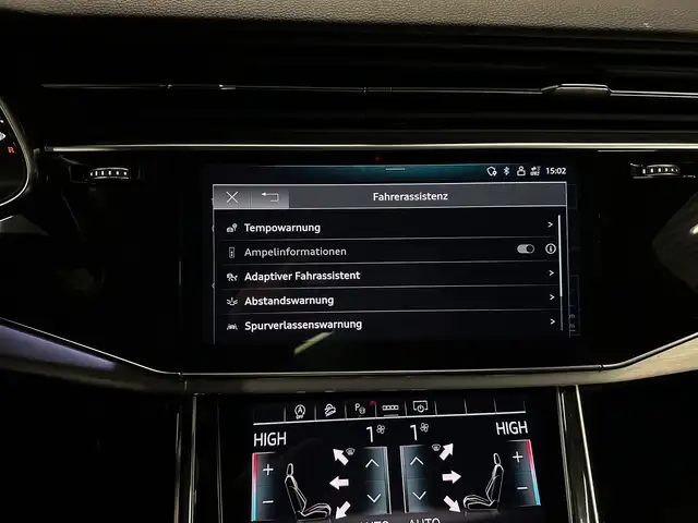 Audi Q7 view 22
