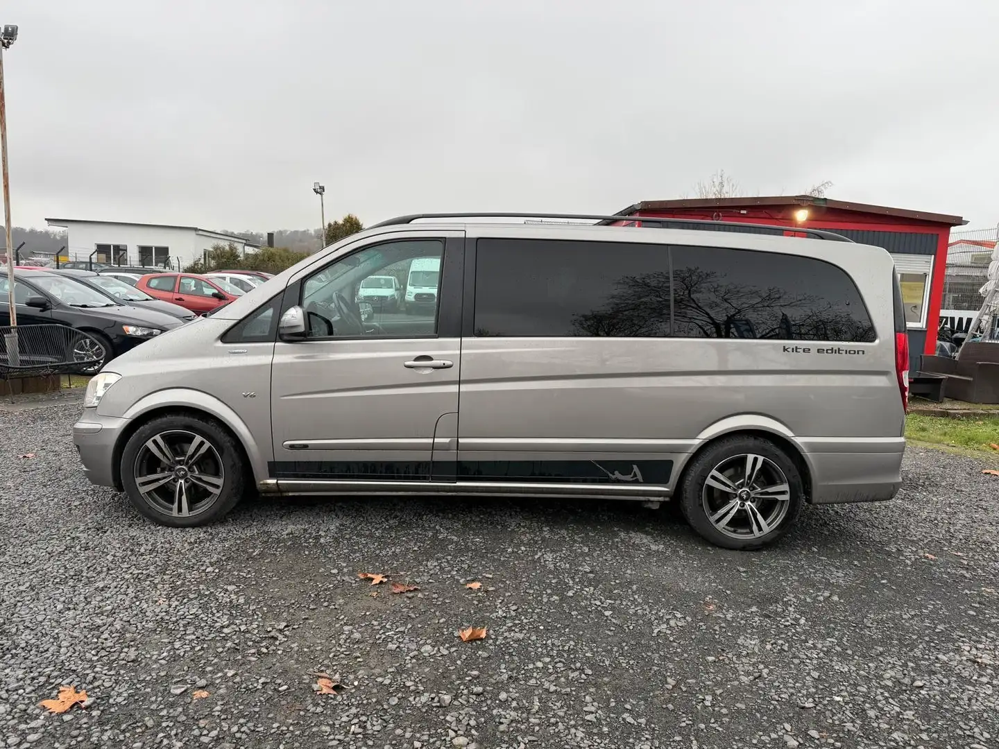 Mercedes-Benz Viano 3.0 CDI Trend Edition lang Plateado - 2