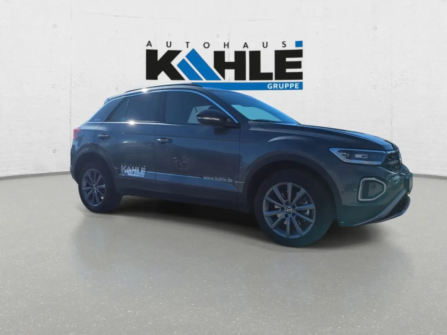 Volkswagen T-Roc 2.0 TDI DSG Goal Navi AHK LED ACC SHZ Klima RFK Ap Grau - 2