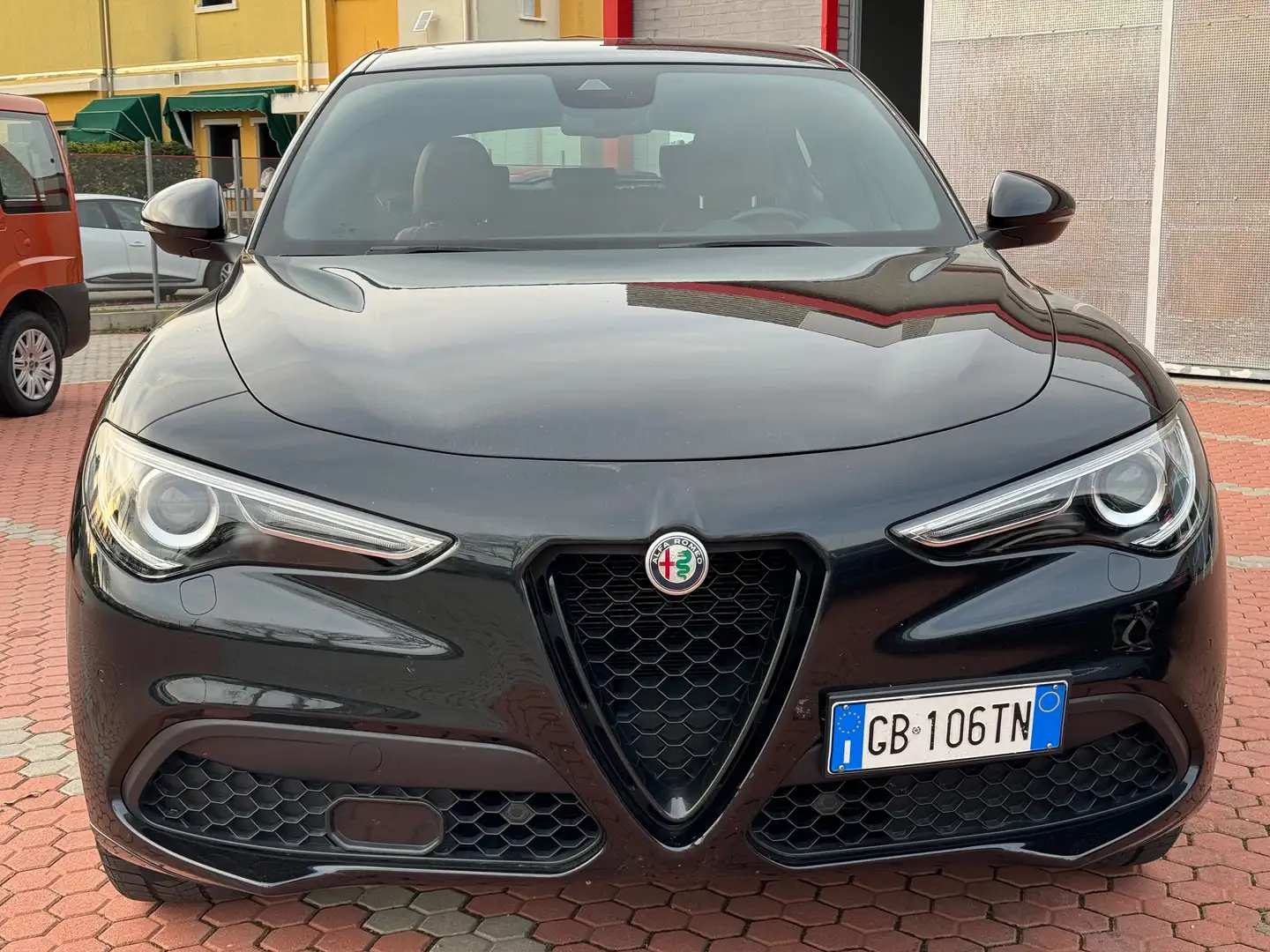 Alfa Romeo Stelvio Stelvio 2.2 t Veloce Q4 210cv auto Nero - 2