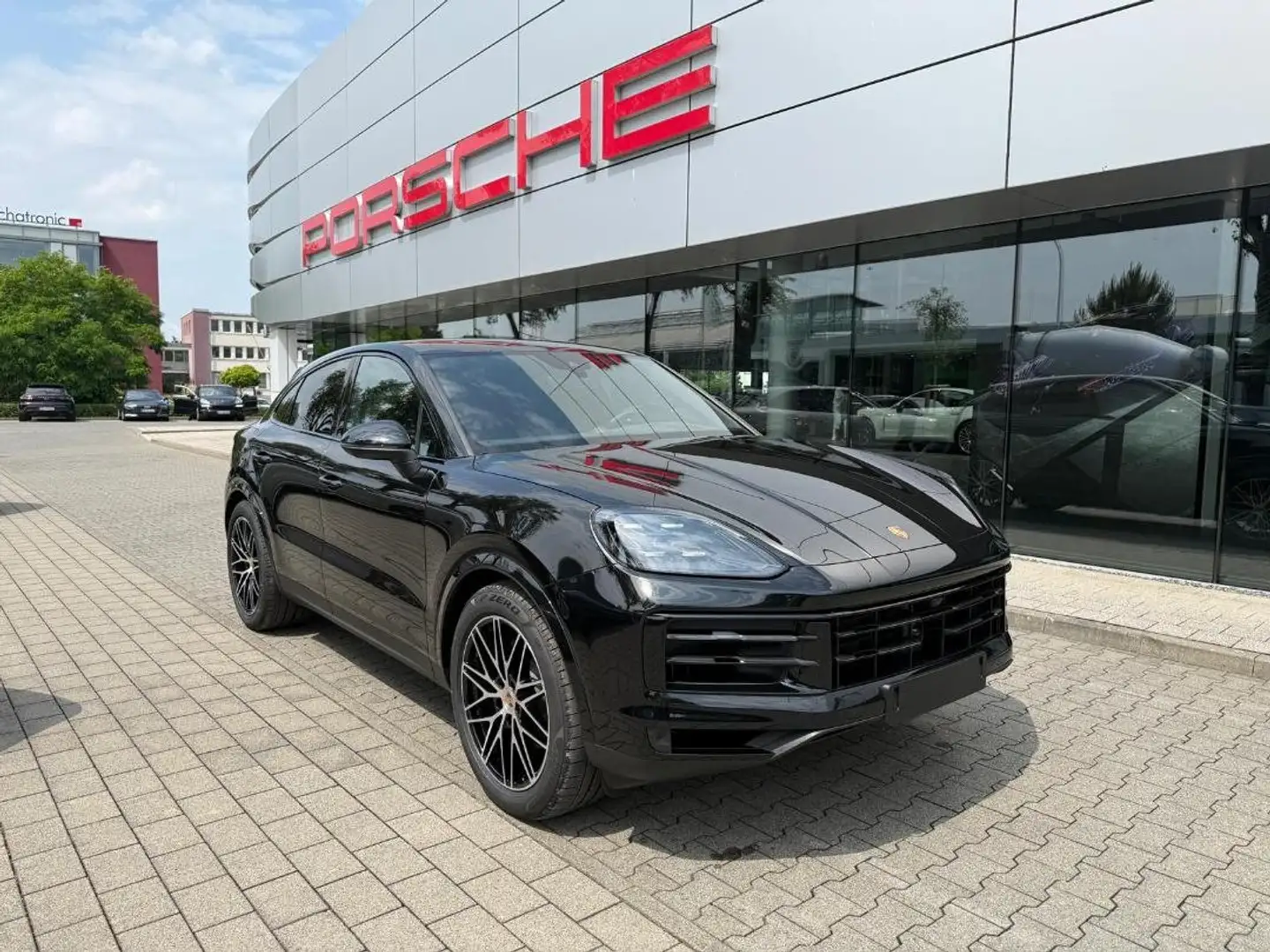 Porsche Cayenne COUPE/360/AIR/INNO-D/HUD/BOSE/PANO/BF-DISPLAY/MTX Schwarz - 2